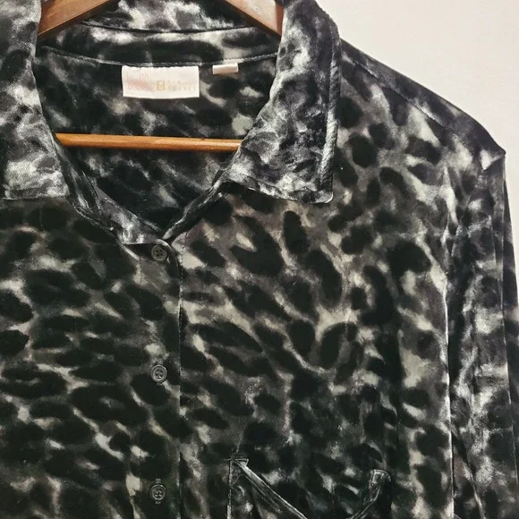 Belle Kim Gravel Womens Animal Print Long Sleeve Button Up Velvet Top Size 1X - Picture 2 of 11